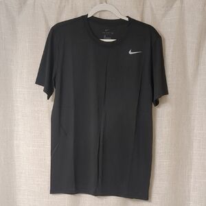 NWT Nike Black Short Sleeve Dri-Fit Tee